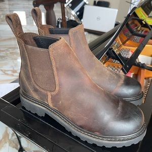 American Eagle Leather Boots size 8